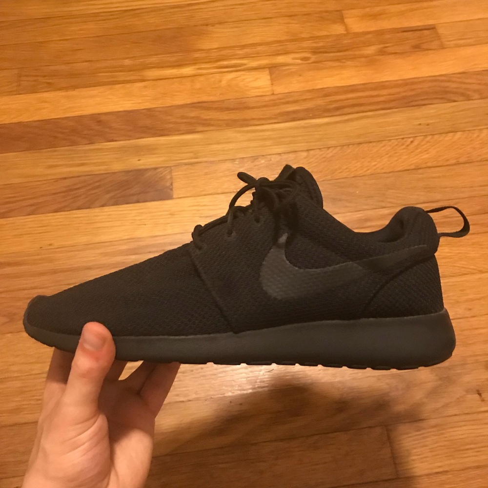 Nike Roshe Run, all black